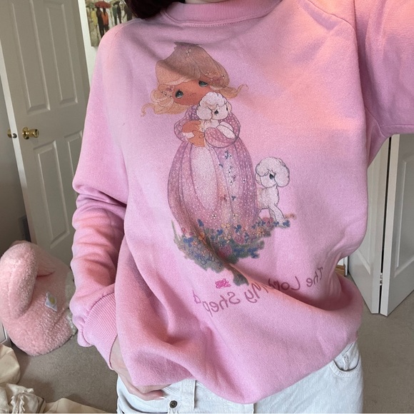 Vintage lamb + girl pink jumper! Listed as a L but fits like a S - Picture 1 of 2
